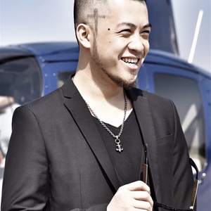 好吊操区美巨乳
